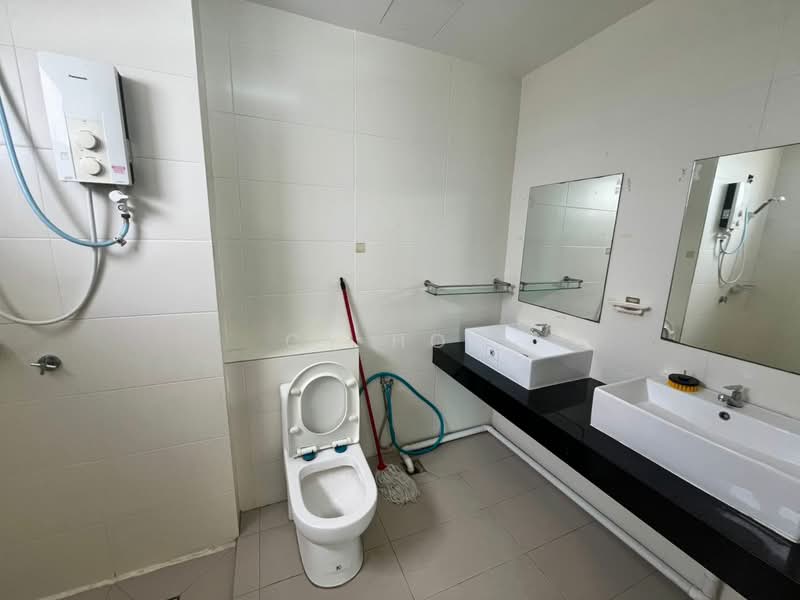Kondominium untuk Disewa di EXO Residences - CY How - Bathroom - PropertyGuru.com.my