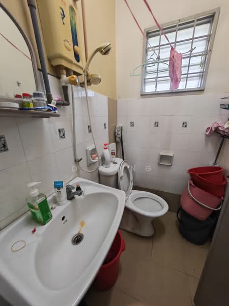 Rumah Teres 2 Tingkat untuk Disewa di Taman Wawasan (Puchong) - D Wong - Bathroom - PropertyGuru.com.my