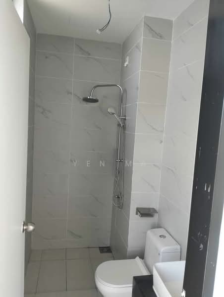 Service Residence for Sale at Space Residency - Yen Ma - Bathroom - PropertyGuru.com.my