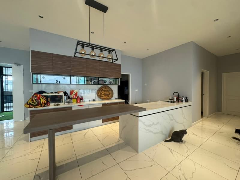 Servis Apartment untuk Dijual di Cubic Botanical - Jacquin Tan - Kitchen - PropertyGuru.com.my