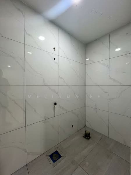 Rumah Berkembar untuk Dijual di Taman Bunga Ros (Tebrau) - Melinda Ee - Bathroom - PropertyGuru.com.my