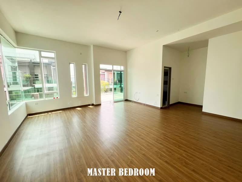 Cluster House for Sale in Ipoh (Perak) - Kevin Chai - Master Bedroom - PropertyGuru.com.my
