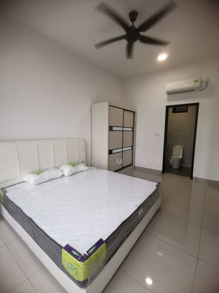 Service Residence for Sale at Twin Tower Residence - William Tay - Bedroom - PropertyGuru.com.my