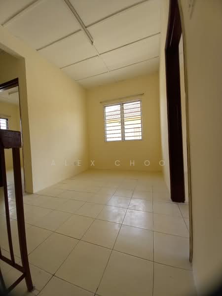 2-storey Terraced House for Sale in Taman Lestari Putra (Seri Kembangan) - Alex Choo - Interior - PropertyGuru.com.my