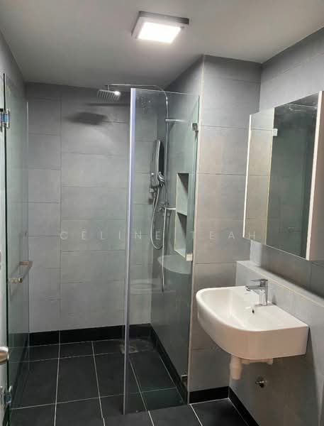 Servis Apartment untuk Disewa di Jesselton Quay CityPads - Celine Teah - Bathroom - PropertyGuru.com.my