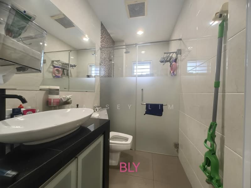 Rumah Teres 2 Tingkat untuk Dijual di Bandar Baru Klang (Klang) - Cassey Lim - Bathroom - PropertyGuru.com.my
