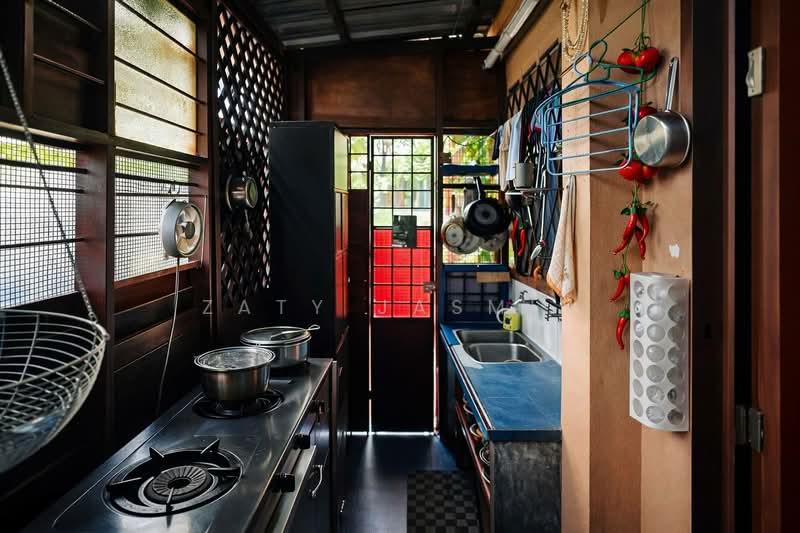 Rumah Teres 2 Tingkat untuk Dijual di Taman Sri Rampai (Wangsa Maju) - Zaty Jasmin - Kitchen - PropertyGuru.com.my