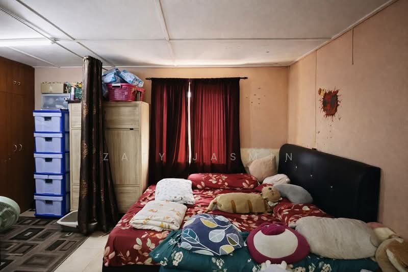 Rumah Teres 2 Tingkat untuk Dijual di Taman Sri Rampai (Wangsa Maju) - Zaty Jasmin - Bedroom - PropertyGuru.com.my