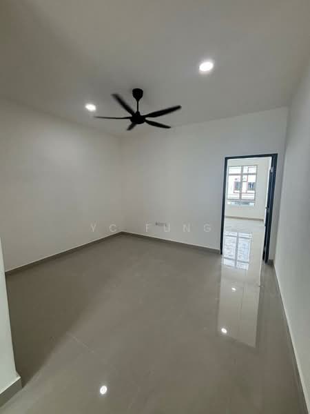 2-storey Terraced House for Rent in Bandar Dato Onn (Tebrau) - YC Fung - Interior - PropertyGuru.com.my