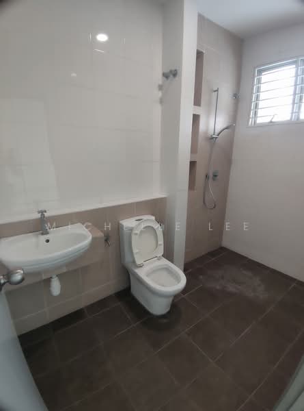 Rumah Teres 2 Tingkat untuk Disewa di Kota Kemuning (Shah Alam) - Michelle Lee - Bathroom - PropertyGuru.com.my