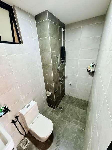 Service Residence for Sale at Twin Tower Residence - William Tay - Bathroom - PropertyGuru.com.my