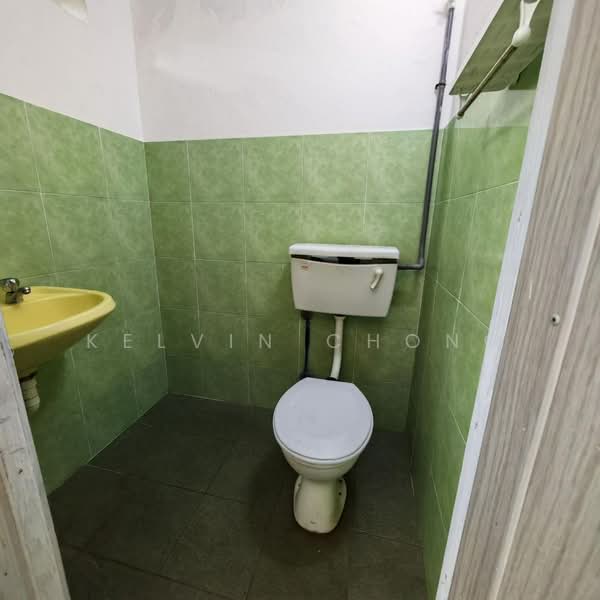 Rumah Teres 1 Tingkat untuk Disewa di Taman Canning (Ipoh) - Kelvin Chong - Bathroom - PropertyGuru.com.my