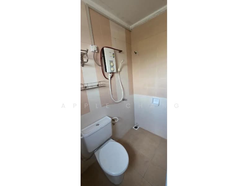 Rumah Teres 2 Tingkat untuk Disewa di Subang Bestari (Shah Alam) - Apple Chang - Bathroom - PropertyGuru.com.my