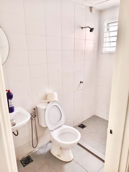 Servis Apartment untuk Dijual di Suri Puteri - Baxter Lim - Bathroom - PropertyGuru.com.my