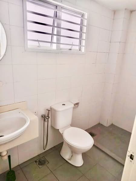 Servis Apartment untuk Dijual di Suri Puteri - Baxter Lim - Bathroom - PropertyGuru.com.my