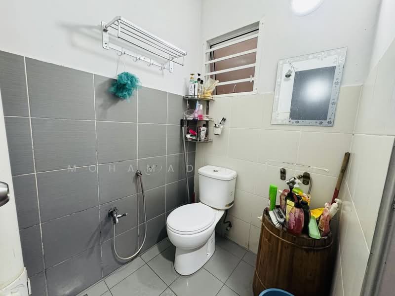 Apartment for Sale at Laguna Biru - Mohamad Hanafi - Bathroom - PropertyGuru.com.my