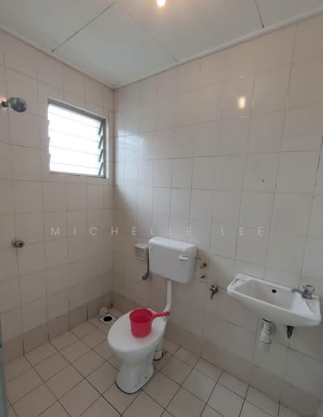 Pangsapuri untuk Disewa di Pangsapuri Randa - Michelle Lee - Bathroom - PropertyGuru.com.my