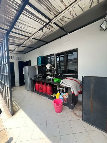 3-storey Terraced House for Sale in Seputeh (Kuala Lumpur) - Camie Hoo - Kitchen - PropertyGuru.com.my