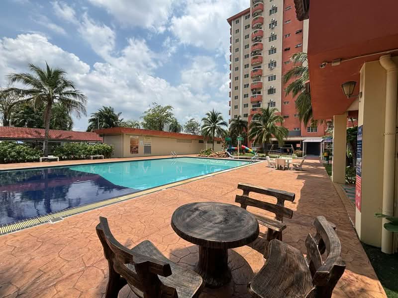 Kondominium untuk Disewa di Bercham Prima (Ipoh Kiara) - Kelvin Chong - Pool - PropertyGuru.com.my