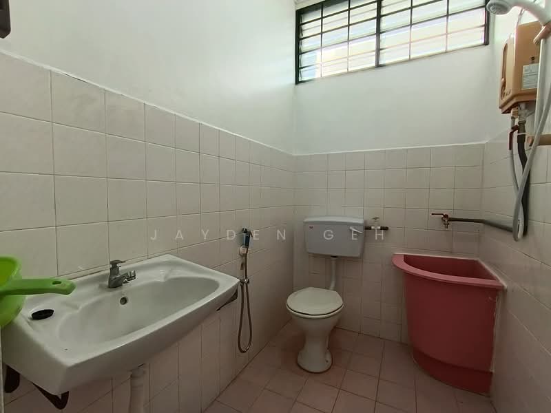 Rumah Berkembar untuk Dijual di Taman Gunung Perak (Alor Setar) - Jayden Geh - Bathroom - PropertyGuru.com.my