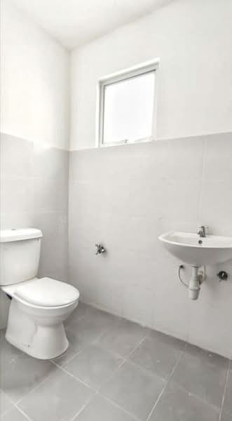 Shop / Office for Rent in Eco Majestic (Semenyih) - Maizura binti Mohd Darus - Bathroom - PropertyGuru.com.my
