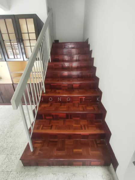 Rumah Teres 2 Tingkat untuk Disewa di Subang Jaya (Selangor) - Khong T.K - Staircase - PropertyGuru.com.my