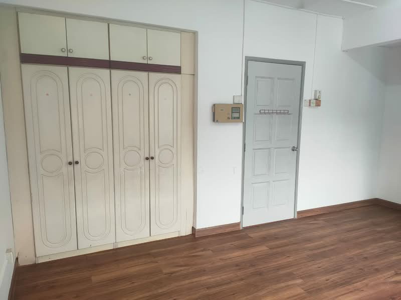 Rumah Teres 2 Tingkat untuk Disewa di Subang Jaya (Selangor) - Khong T.K - Master Bedroom - PropertyGuru.com.my