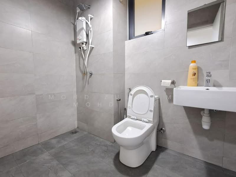 Service Residence for Sale at SUNSURIA FORUM SERVICED APARTMENT - Mohd Zulhilmi Mohd Nor - Bathroom - PropertyGuru.com.my