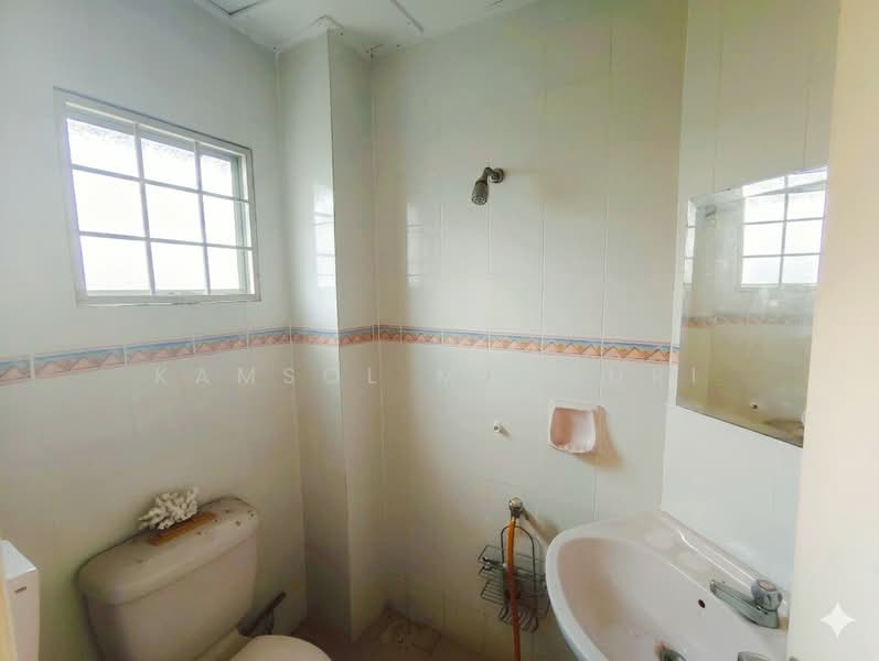 Pangsapuri untuk Dijual di Lili - Kamsol Mascuri - Bathroom - PropertyGuru.com.my