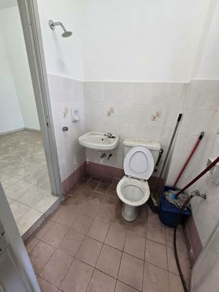 Terraced House for Sale in Bandar Puteri Klang (Klang) - Alex Lee - Bathroom - PropertyGuru.com.my