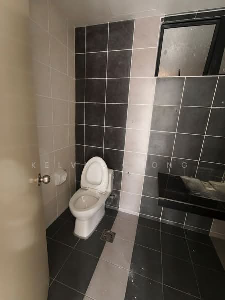 Condominium for Sale at Upper East @ Tiger Lane - Kelvin Chong - Bathroom - PropertyGuru.com.my