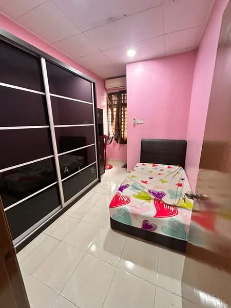 Rumah Teres untuk Disewa di Bandar Puteri Klang (Klang) - Alex Lee - Bedroom - PropertyGuru.com.my