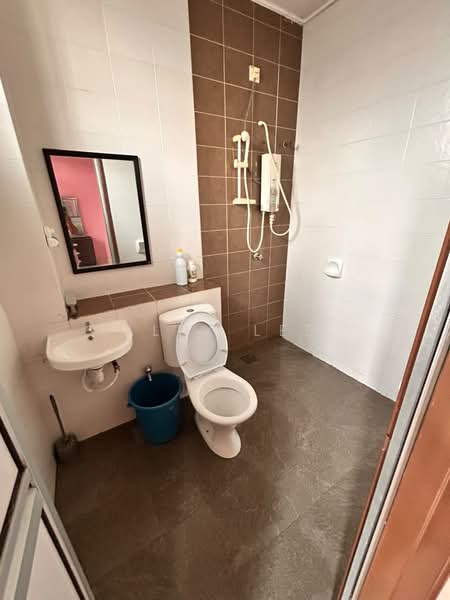 Rumah Teres untuk Disewa di Bandar Puteri Klang (Klang) - Alex Lee - Bathroom - PropertyGuru.com.my