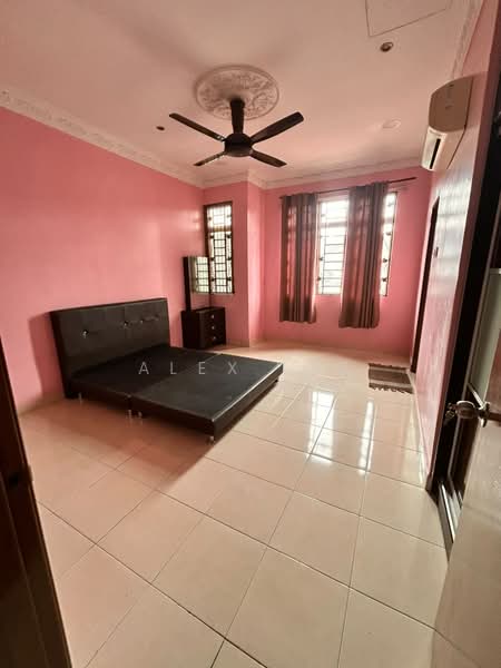 Rumah Teres untuk Disewa di Bandar Puteri Klang (Klang) - Alex Lee - Bedroom - PropertyGuru.com.my