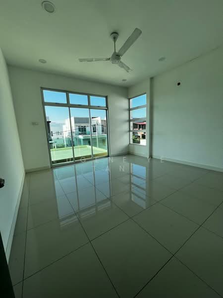 Semi-Detached House for Sale in Lunas (Kedah) - Eugene YE Tan - Living Room - PropertyGuru.com.my