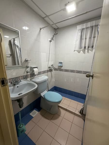 Kondominium untuk Disewa di Mawar Apartment - Aiden Lee - Bathroom - PropertyGuru.com.my
