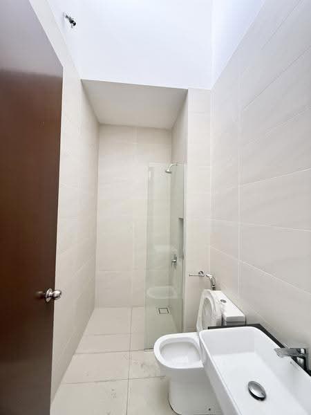 Rumah Berkembar untuk Dijual di Telok Panglima Garang (Selangor) - Wei Wei Low - Bathroom - PropertyGuru.com.my