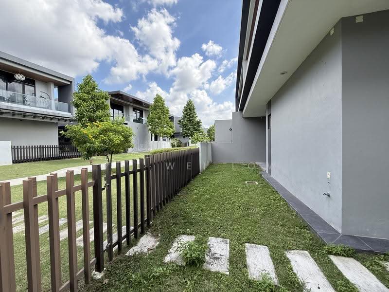 Rumah Berkembar untuk Dijual di Telok Panglima Garang (Selangor) - Wei Wei Low - Exterior - PropertyGuru.com.my