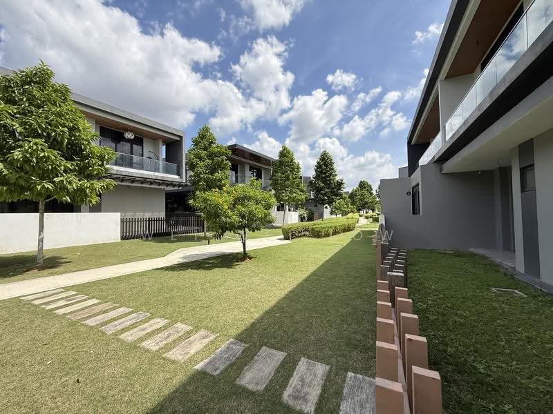 Rumah Berkembar untuk Dijual di Telok Panglima Garang (Selangor) - Wei Wei Low - Exterior - PropertyGuru.com.my