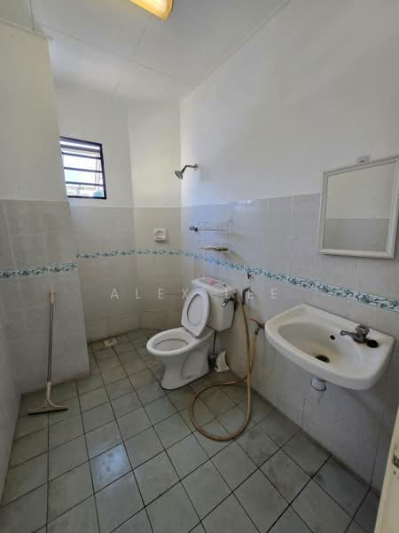 Terraced House for Rent in Bandar Puteri Klang (Klang) - Alex Lee - Bathroom - PropertyGuru.com.my