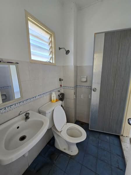 Terraced House for Rent in Bandar Puteri Klang (Klang) - Alex Lee - Bathroom - PropertyGuru.com.my