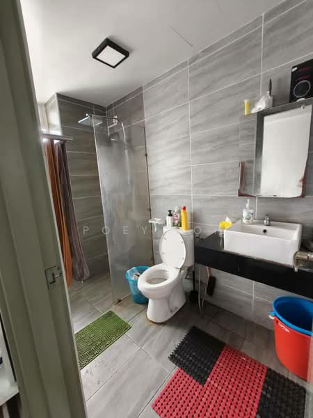 Servis Apartment untuk Disewa di KSL Residence @ Daya - Poey Loh - Bathroom - PropertyGuru.com.my