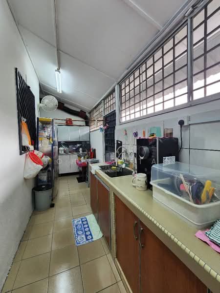 1-storey Terraced House for Sale in Sungai Buloh (Selangor) - Johnny Tan - Kitchen - PropertyGuru.com.my