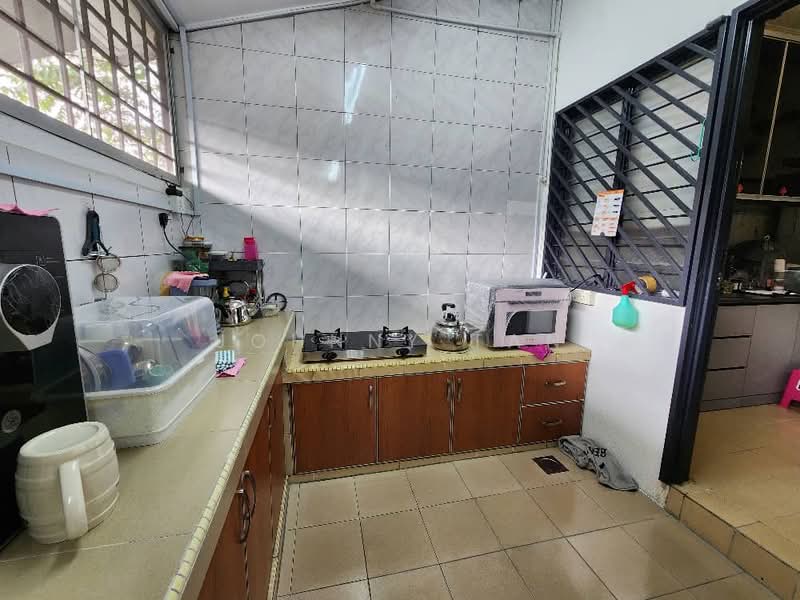 1-storey Terraced House for Sale in Sungai Buloh (Selangor) - Johnny Tan - Kitchen - PropertyGuru.com.my