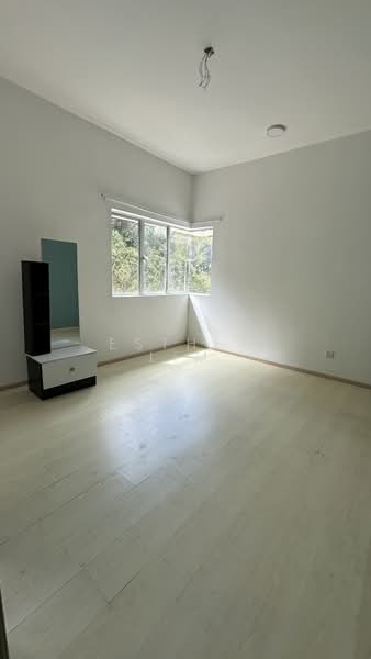 Kondominium untuk Dijual di Quintet Serviced Apartment @ Cameron - Esther Lim - Bedroom - PropertyGuru.com.my