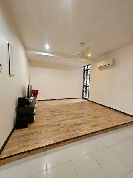 3-storey Terraced House for Rent in Sungai Ara (Penang) - Mable Ong - Living Room - PropertyGuru.com.my