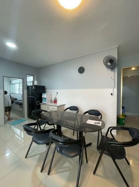 Kondominium untuk Dijual di Residensi PV18 - CK Teong - Kitchen - PropertyGuru.com.my