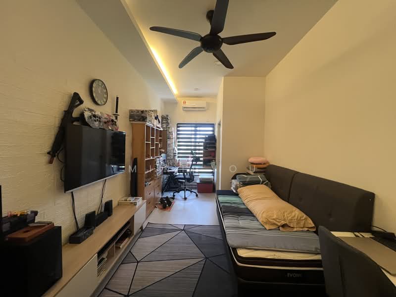 2-storey Terraced House for Sale in Bandar Rimbayu (Telok Panglima Garang) - Miki You - Living Room - PropertyGuru.com.my