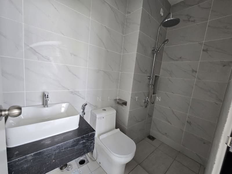 Servis Apartment untuk Dijual di Space Residency - Winnie Tan - Bathroom - PropertyGuru.com.my