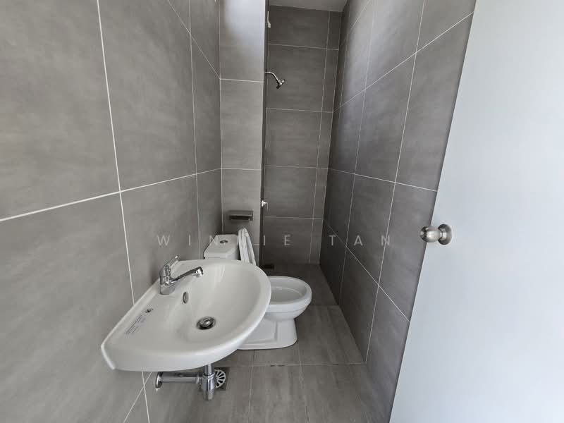 Servis Apartment untuk Dijual di Space Residency - Winnie Tan - Bathroom - PropertyGuru.com.my